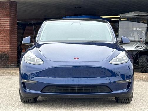 Deep Blue Metallic 2023 Tesla Model Y Performance