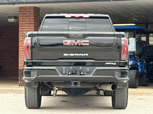 2024 GMC Sierra 2500 AT4