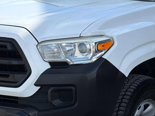 2016 Toyota Tacoma SR