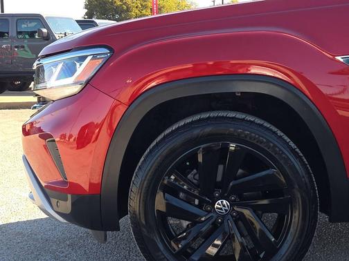 2022 Volkswagen Atlas Cross Sport 3.6L V6 SE w/Technology