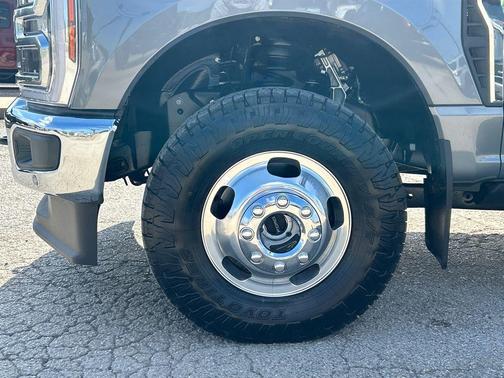 2024 Ford F-350 Lariat Super Duty