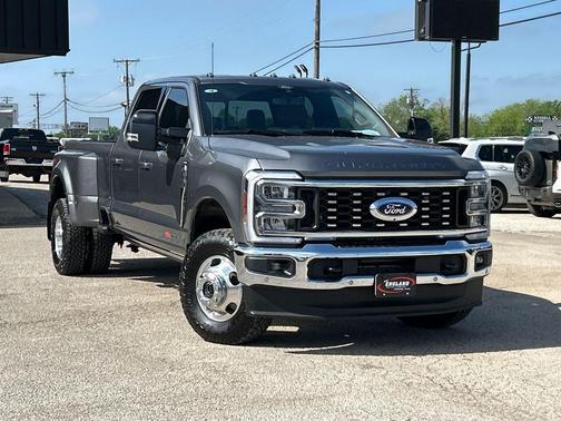 2024 Ford F-350 Lariat Super Duty