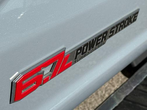 2024 Ford F-350 Lariat Super Duty