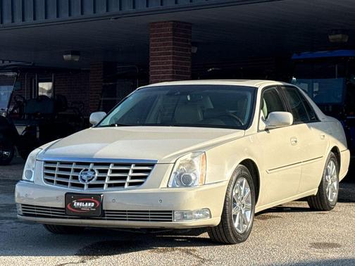 2011 Cadillac DTS Premium