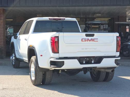 2025 GMC Sierra 3500 Denali