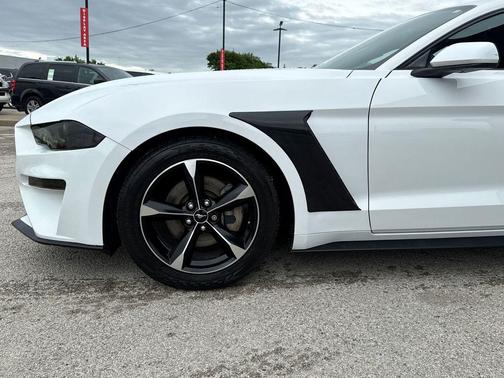 Oxford White 2019 Ford Mustang EcoBoost