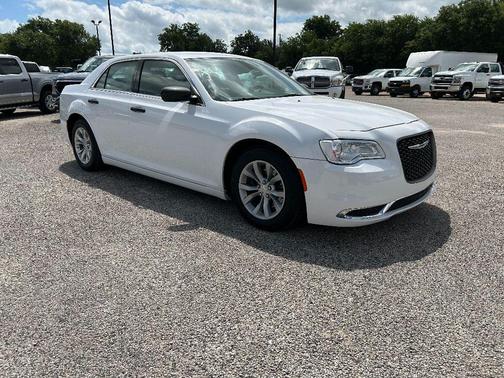 2016 Chrysler 300 Limited