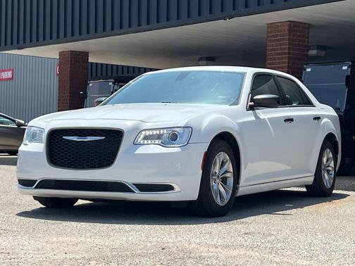 2016 Chrysler 300 Limited