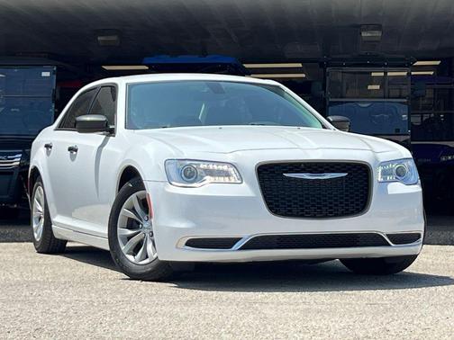 2016 Chrysler 300 Limited