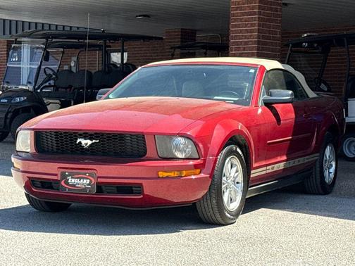 2007 Ford Mustang Deluxe