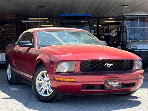 2007 Ford Mustang Deluxe
