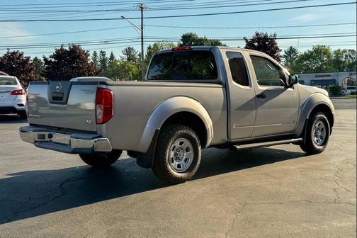 Silver 2005 Nissan Frontier XE King Cab