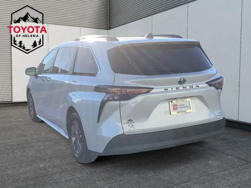 2022 Toyota Sienna XLE 7 Passenger
