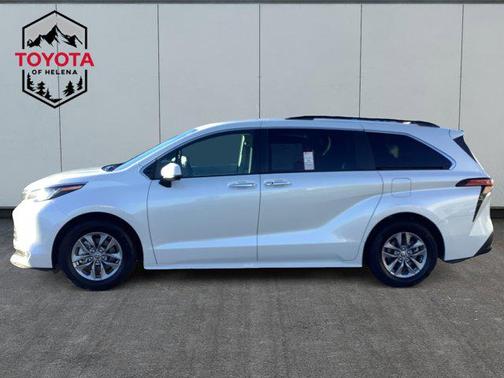 2022 Toyota Sienna XLE 7 Passenger