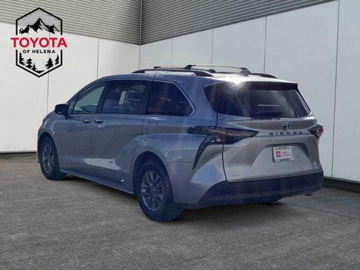 2023 Toyota Sienna XLE