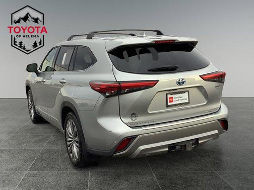 2021 Toyota Highlander Hybrid Platinum
