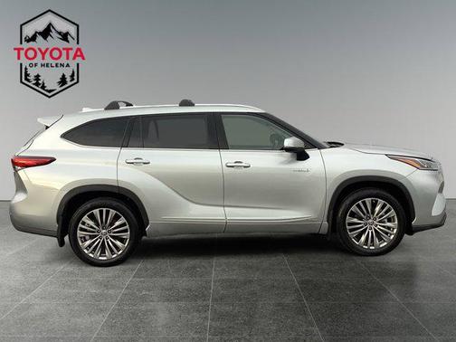 2021 Toyota Highlander Hybrid Platinum