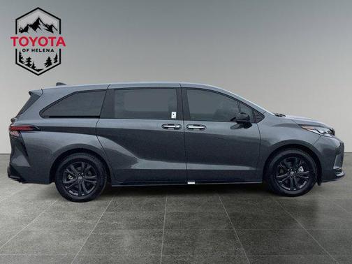 2025 Toyota Sienna XSE 7 Passenger