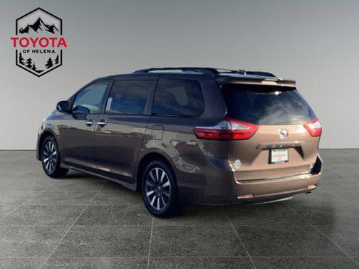 2018 Toyota Sienna 