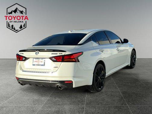 2022 Nissan Altima SR Intelligent AWD