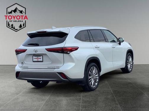 2023 Toyota Highlander Platinum