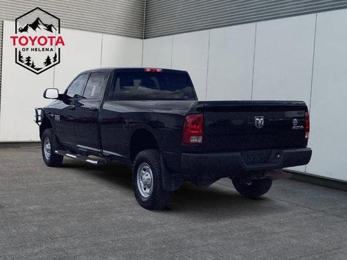 2017 RAM 2500 Tradesman Crew Cab 4x4 8' Box