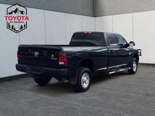 2017 RAM 2500 Tradesman Crew Cab 4x4 8' Box