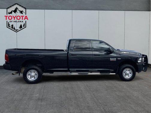 2017 RAM 2500 Tradesman Crew Cab 4x4 8' Box