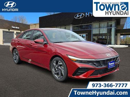 2025 Hyundai ELANTRA SEL