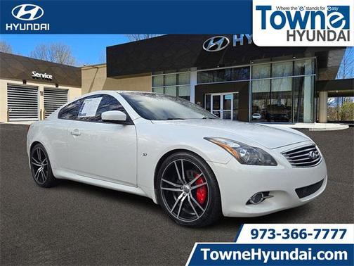 2014 INFINITI Q60 Base