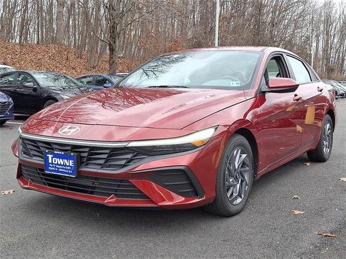 2024 Hyundai ELANTRA SEL