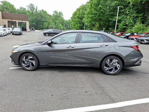 2025 Hyundai ELANTRA Sport