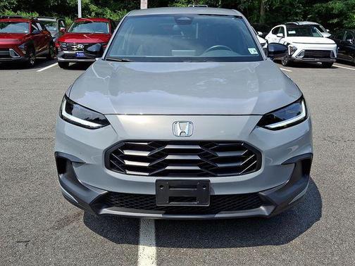 Urban Gray Pearl 2024 Honda HR-V AWD Sport