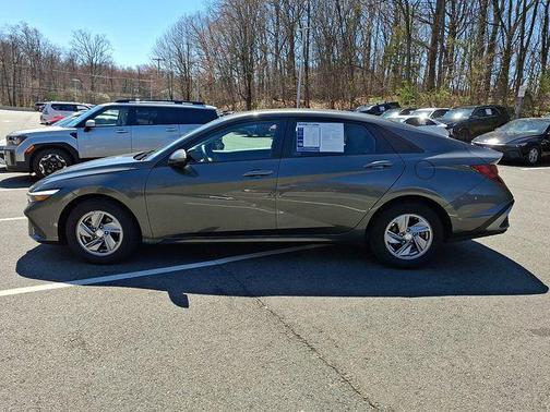 Amazon Gray 2024 Hyundai ELANTRA SE