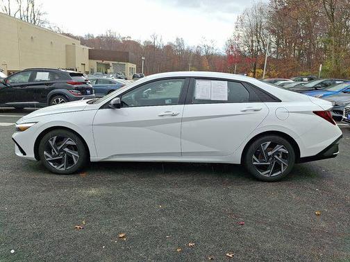 2025 Hyundai ELANTRA Sport