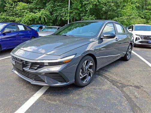 2025 Hyundai ELANTRA Sport