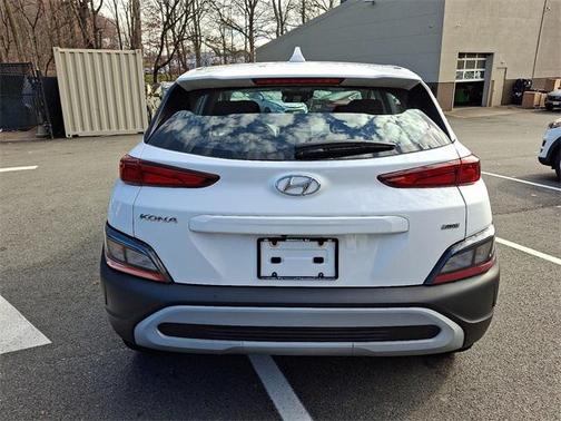 2023 Hyundai KONA SE