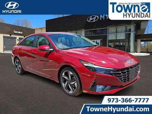 Scarlet Red Pearl 2023 Hyundai ELANTRA Limited
