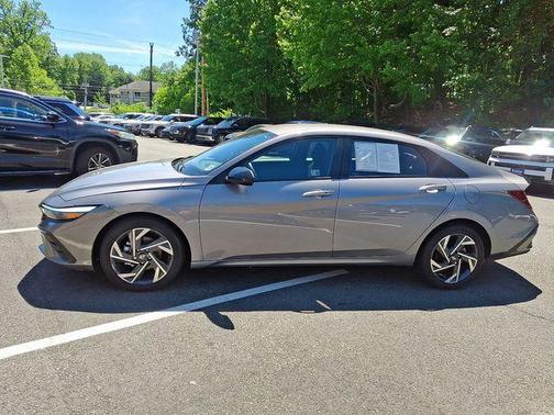Fluid Metal 2025 Hyundai ELANTRA Sport