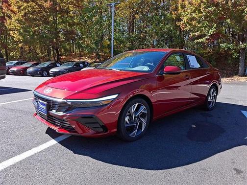2025 Hyundai ELANTRA SEL