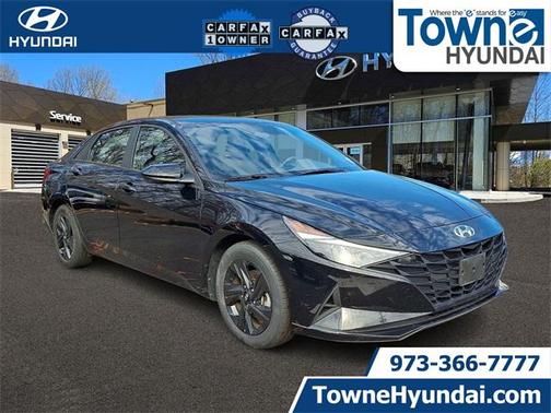 2023 Hyundai ELANTRA SEL