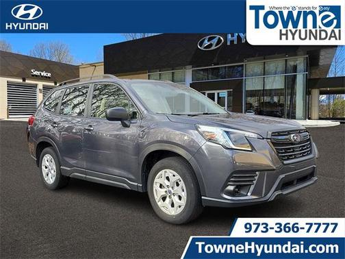 2023 Subaru Forester Base