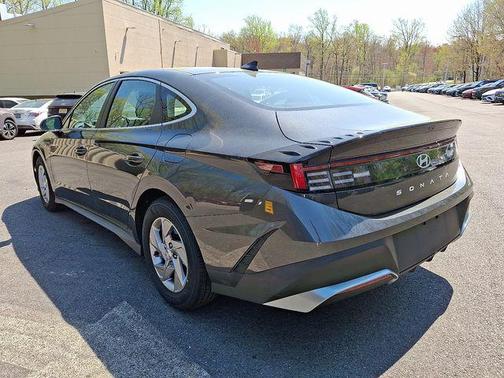 2025 Hyundai SONATA SE