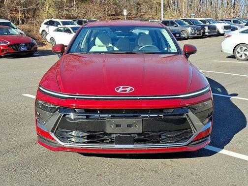 2025 Hyundai SONATA SE