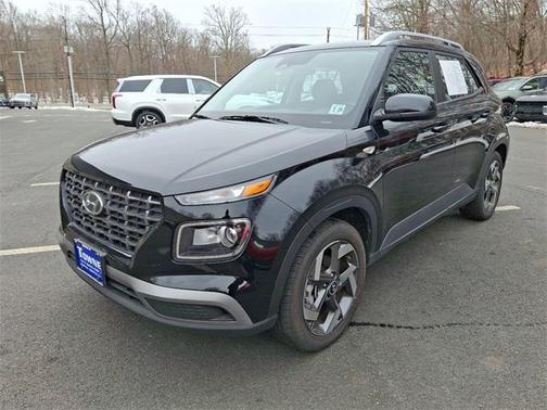 2024 Hyundai VENUE SEL