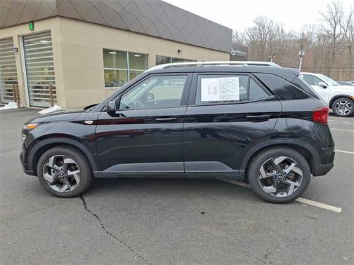 2024 Hyundai VENUE SEL