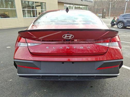 2025 Hyundai ELANTRA Sport