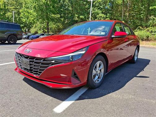 2023 Hyundai ELANTRA SE