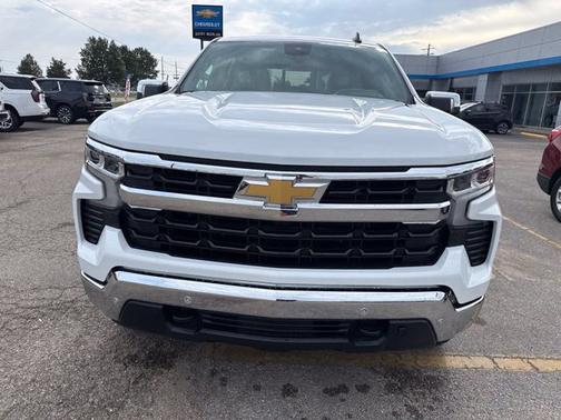 Summit White 2026 Chevrolet Silverado 1500 LT