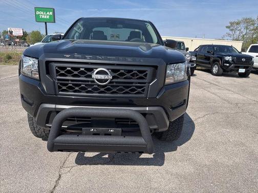 Super Black 2022 Nissan Frontier S